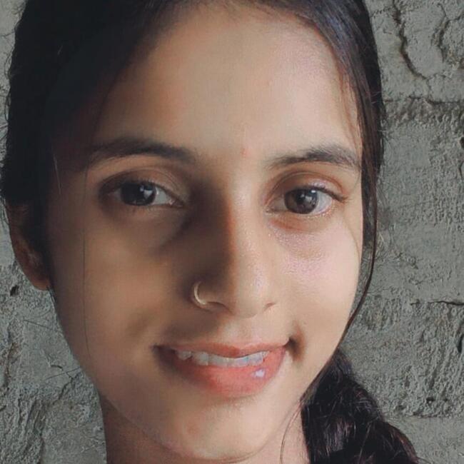 Babysitter in Azamgarh: Anamika