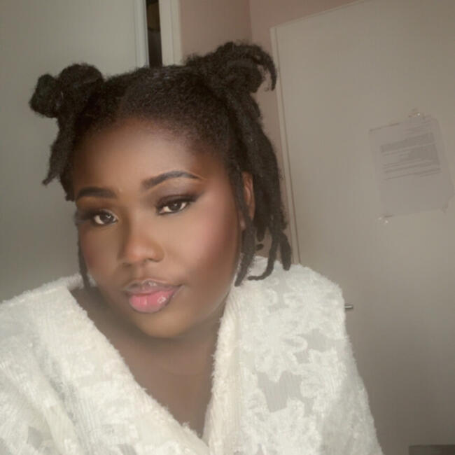 Babysitter in Cergy: Cindy