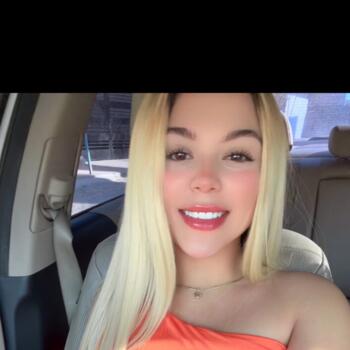Babysitter in Inglewood: Denisse