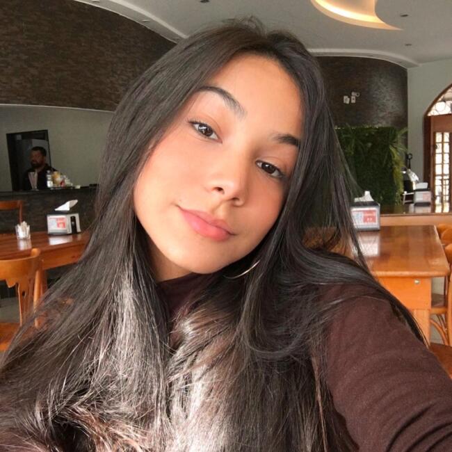 Babá em Vitória: Giulia