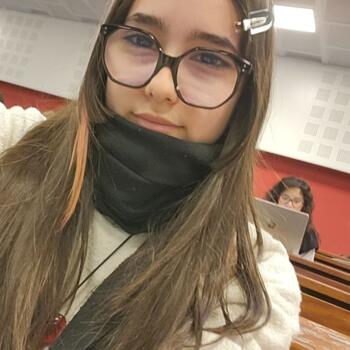 Babysitter in Bry-sur-Marne: Hollyann