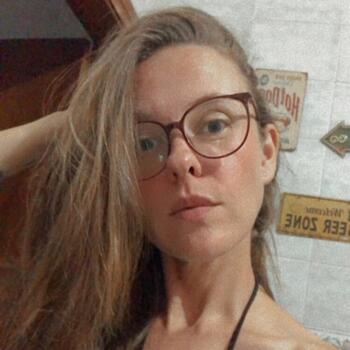 Emprego de babá em Ribeirão Preto: emprego de babá Paula