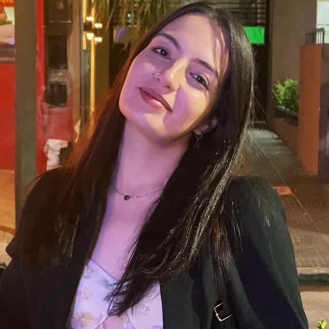 Babysitter in Lanús: Camila