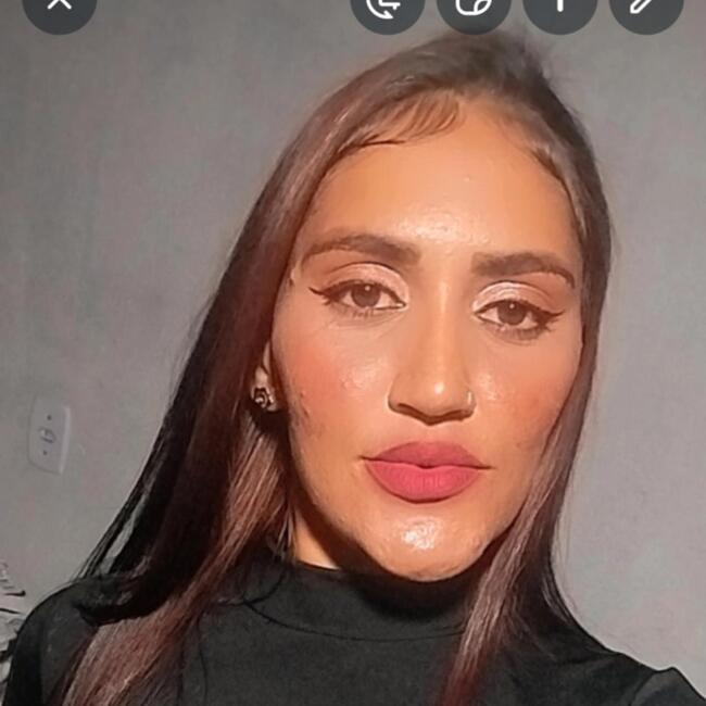 Babá em Luis Eduardo Magalhães: Fabia