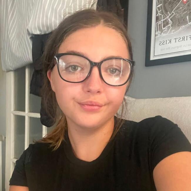 Babysitter in Brighton: Maddisyn