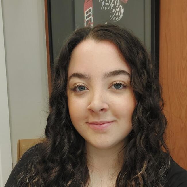 Babysitter in Curitiba: Laura