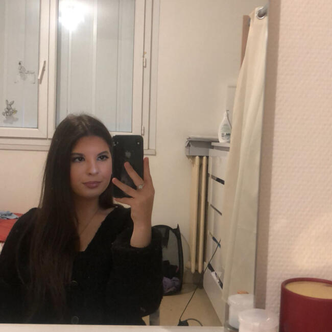 Babysitter στην περιοχή La Riche: Fatma