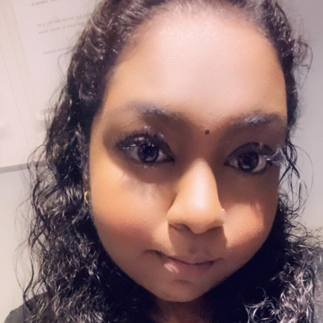 Babysitter in Singapore: Puva