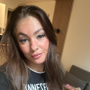 Babysitter in Rouen: Laura