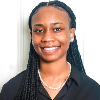 Babysitter in Wake Forest: Shirkira