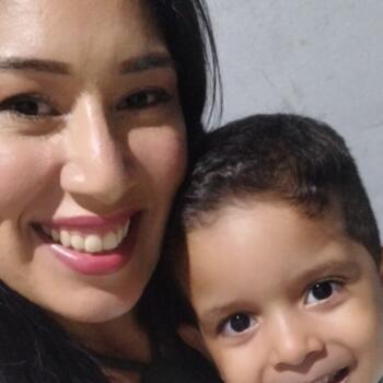 Emprego de babá em Belém: emprego de babá Daniela