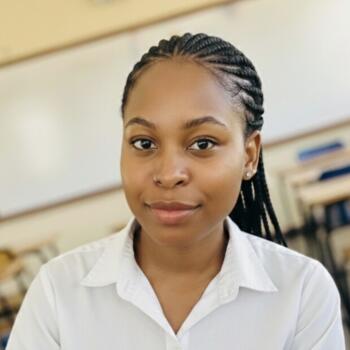 مربية أطفال الرياض: Mary