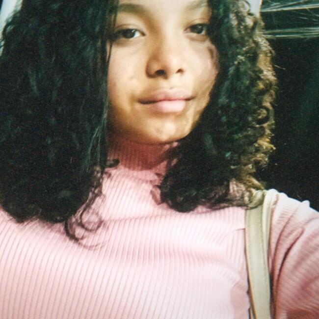 Babysitter in Salvador: Anny