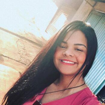 Babysitter in Jundiaí: Nayara