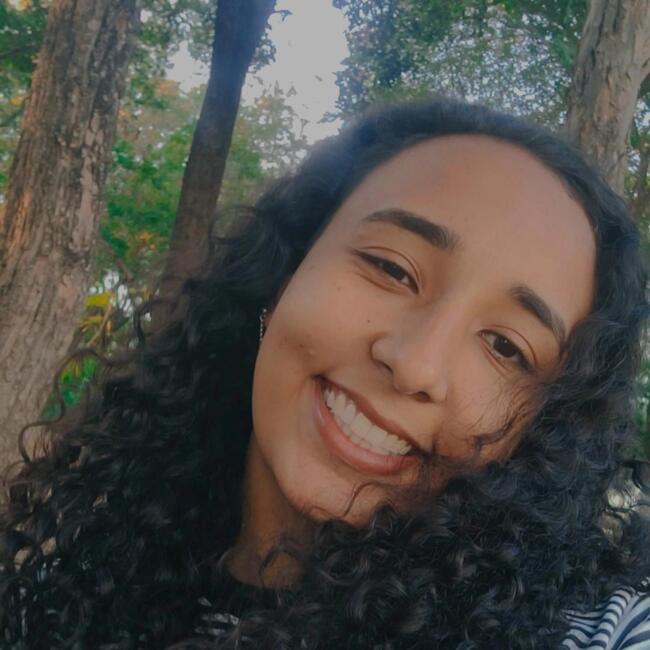 Babysitter in Belo Horizonte: Larissa