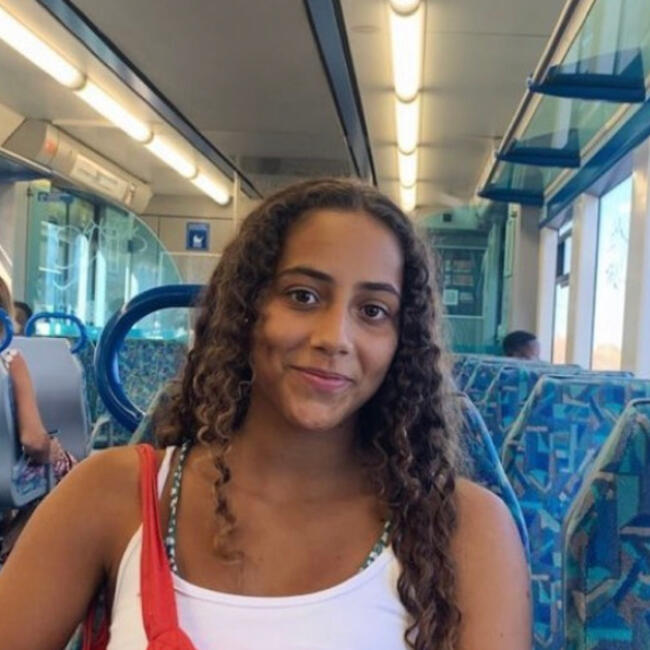 Babysitter em Algés: Matilde