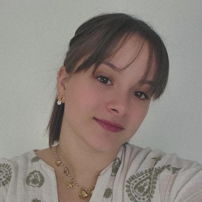 Babysitter in Fougères: Estelle