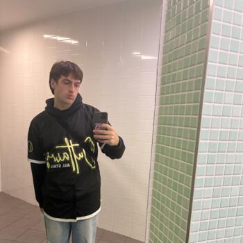 Babysitter in Melbourne: Ben