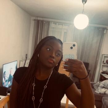 Babysitter in Bordeaux: Yvana