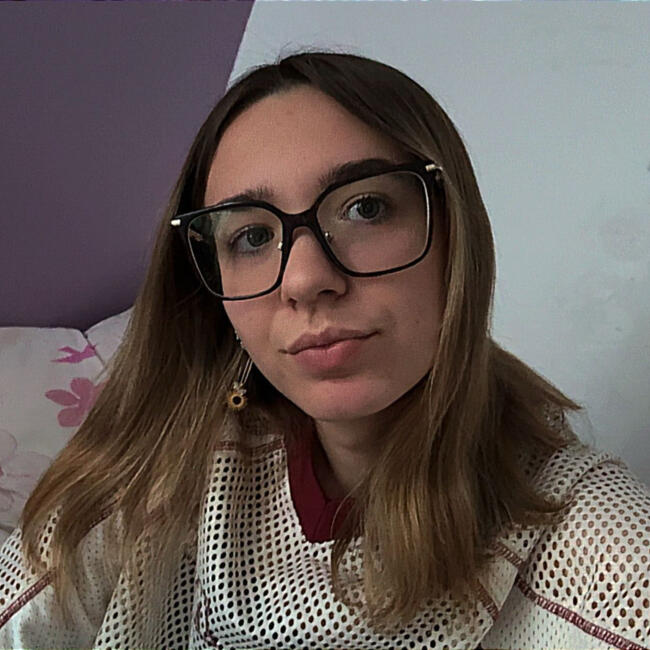 Babysitter in Grenoble: Clemence