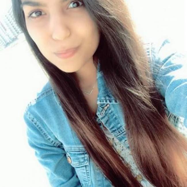 Babysitter in Ostend: Esha