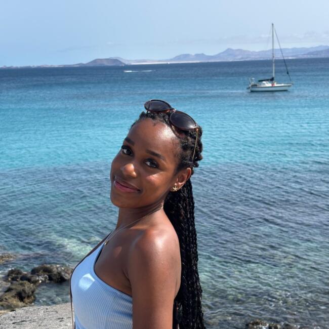 Babysitter in San Bartolomé de Tirajana: Angely Yariza