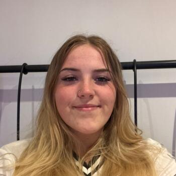 Babysitter in Llanelli: Keeley