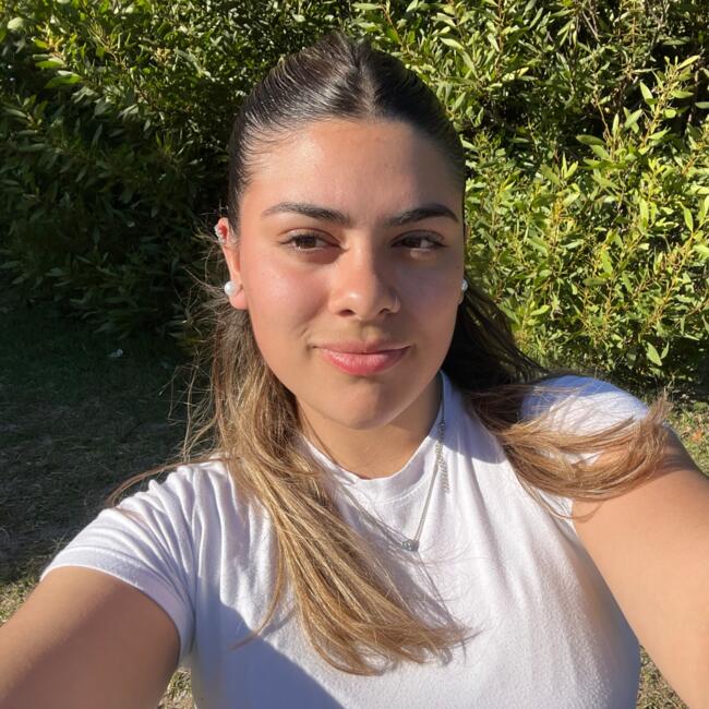 Babysitter in Miramar (Buenos Aires): Flor