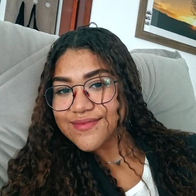 Babá em Cabo Frio: AMANDA
