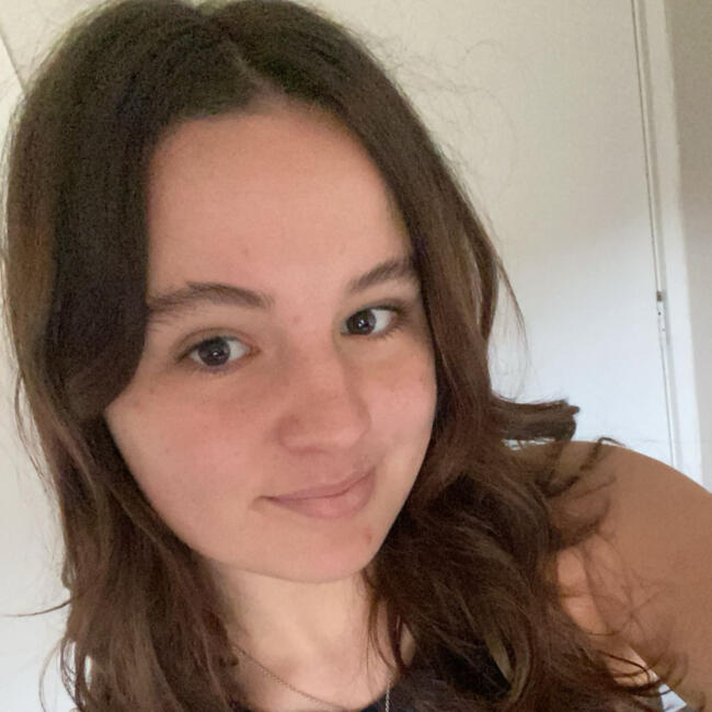 Babysitter in Hamilton: Jordyn