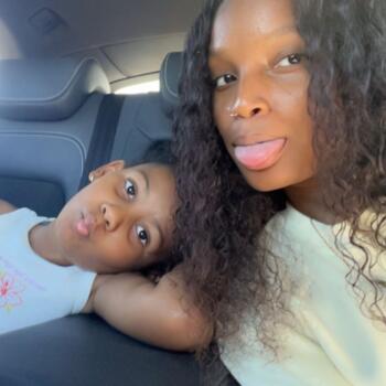 Baby-sitter Ballancourt-sur-Essonne: Neliciaa