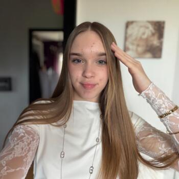 Babysitter Blaye-les-Mines: Lily