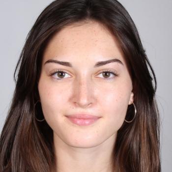 Babysitter in Villeurbanne: Erin