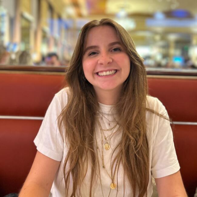 Babysitter in Colombes: Juliette