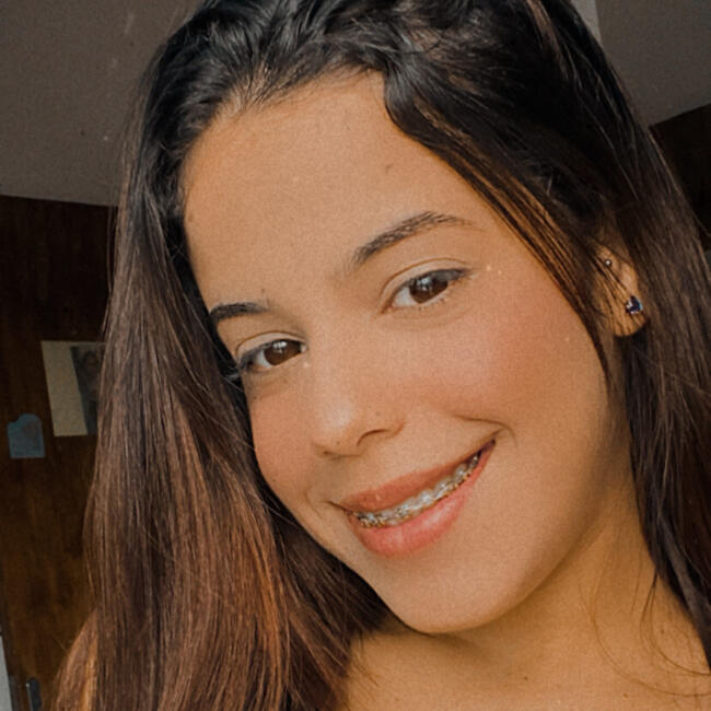 Babysitter in Camaragibe: Ana