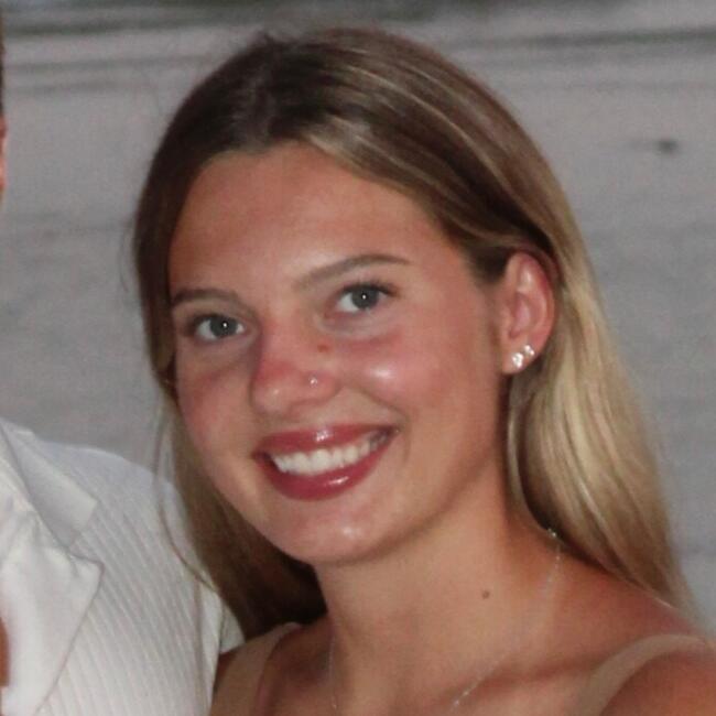 Babysitter in Boca Raton: Kyla