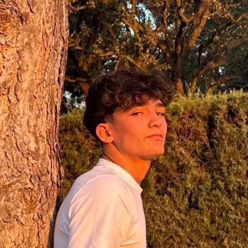 Babysitter in Levallois-Perret: Mateo
