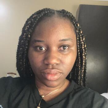 Babysitter Oshawa: Taiye