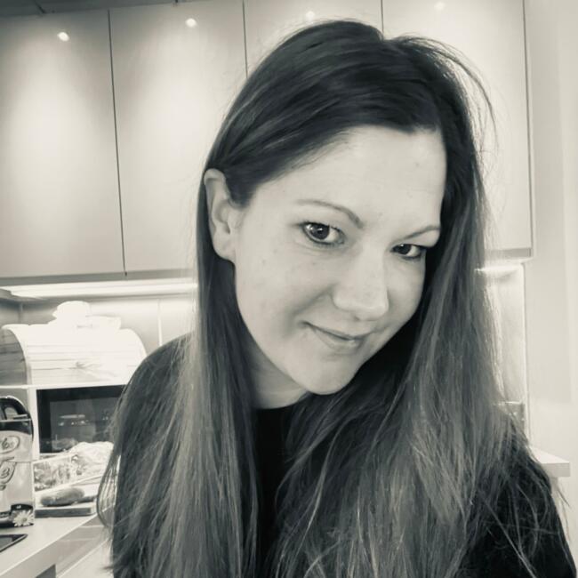 Bébiszitter Visegrád területén: Dóri