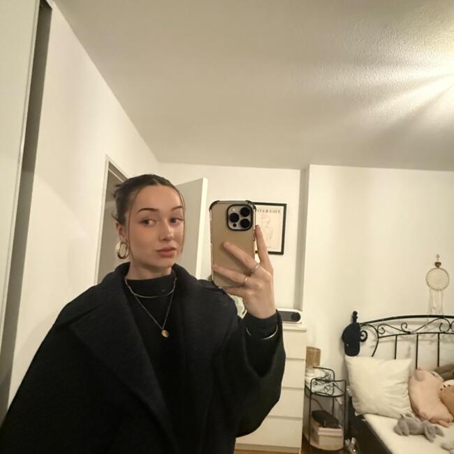 Babysitter in Lyon: Hanaé