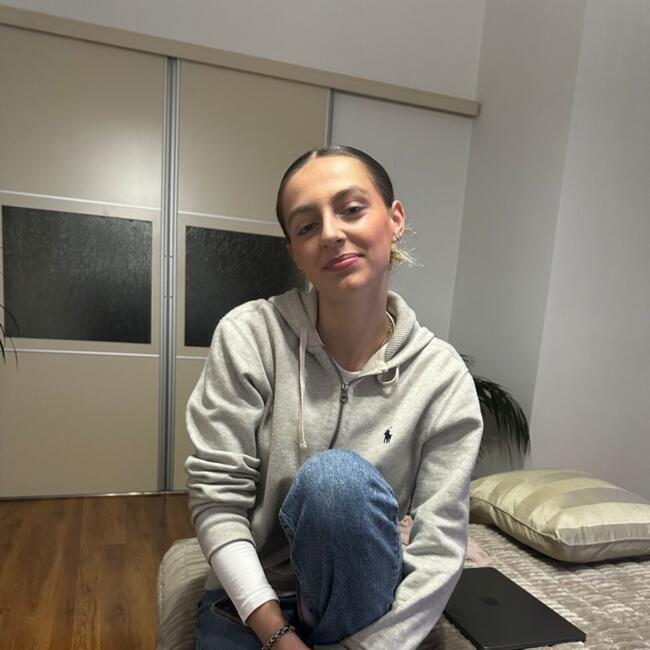 Babysitter in Ridgewood (New Jersey): Binela