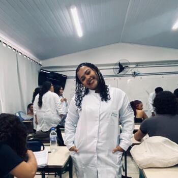 Babysitter Caraguatatuba: Laryssa