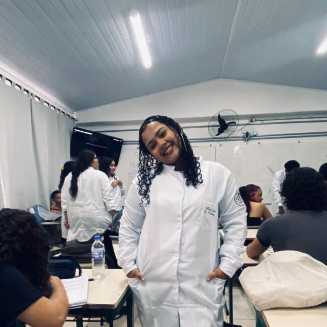 Babysitter in Caraguatatuba: Laryssa