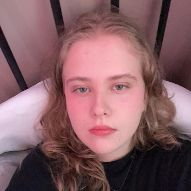 Babysitter in Birmingham: Lily