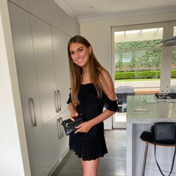 Babysitter in Sydney: Natalie