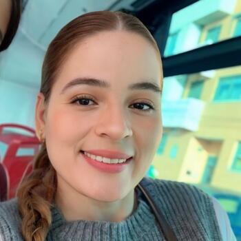 Babysitter Valladolid: Jenny johana