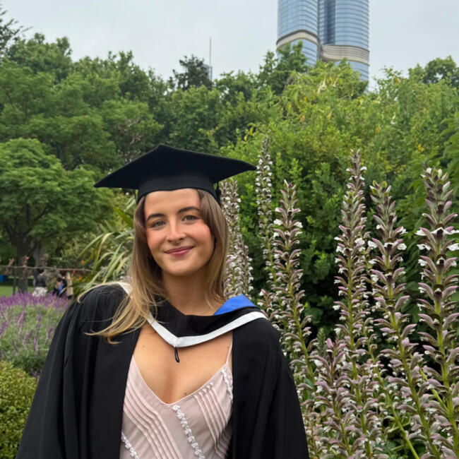 Babysitter in London: Ebony