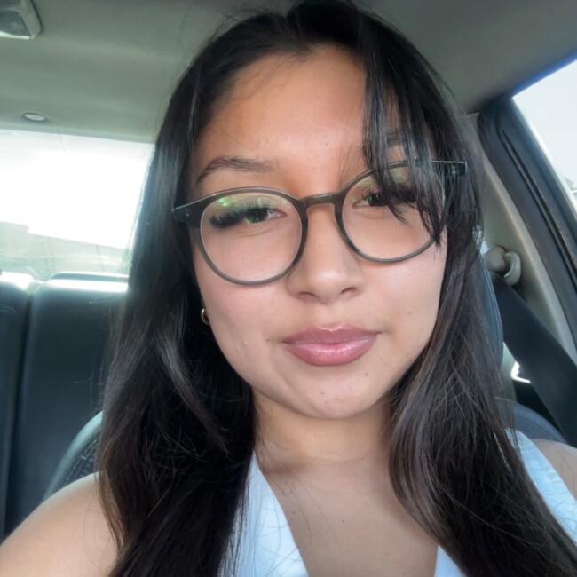 Babysitter in Los Angeles: Leslie