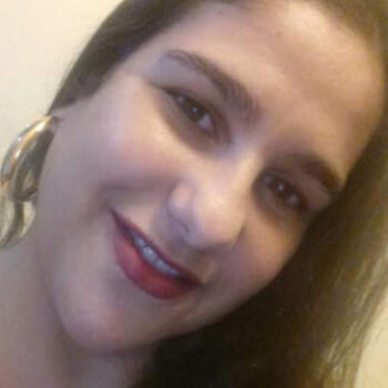 Babysitter in Mongaguá: Flavia