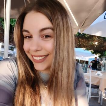 Babysitter στην περιοχή Ψαχνά: Ιωαννα